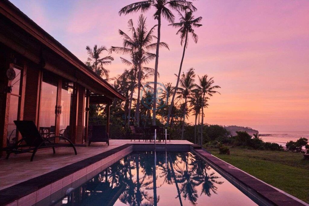 2 bedrooms villa beachfront sunset view balian for sale rent 42