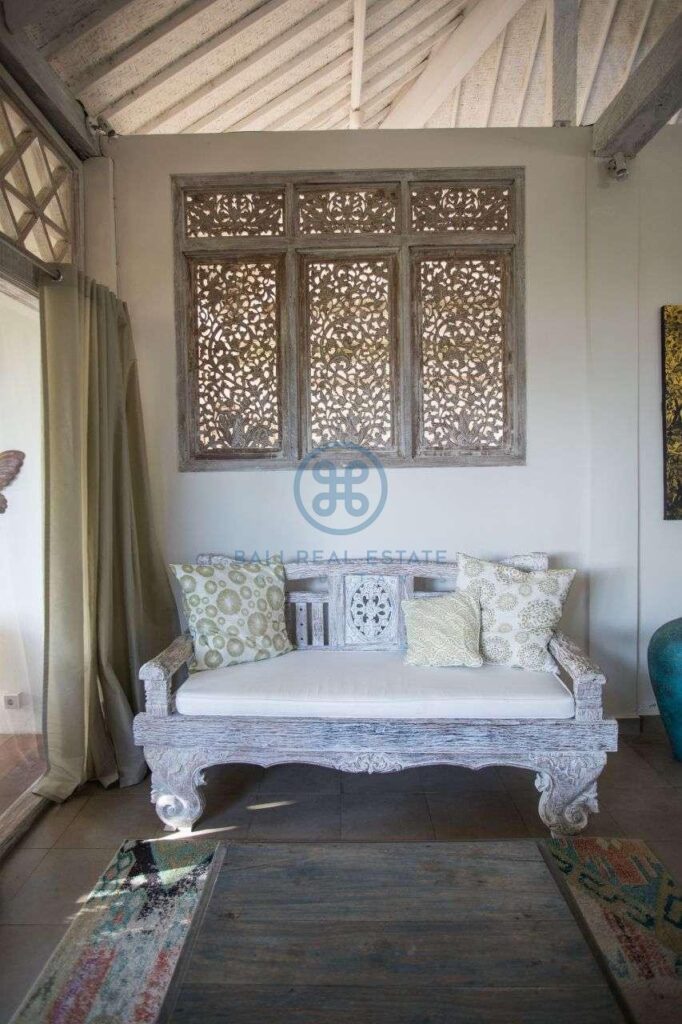 2 bedrooms villa with traditional touch ubud for sale rent 16