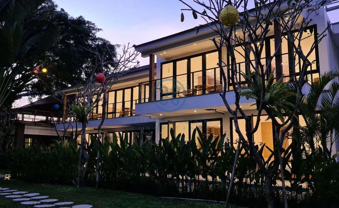 26 bedrooms modern villa investment ubud for sale rent 31