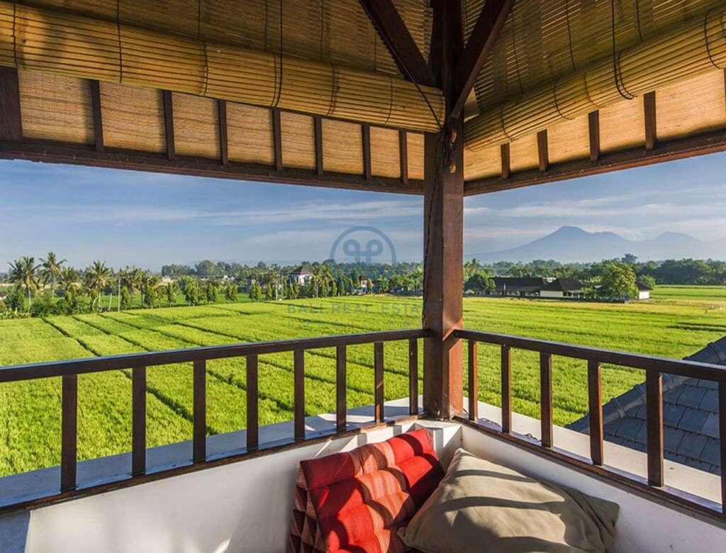 3 bedrooms villa bali style ricefield view kedungu for sale rent 16