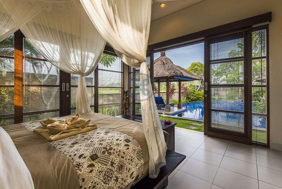 3 bedrooms villa bali style ricefield view kedungu for sale rent 27