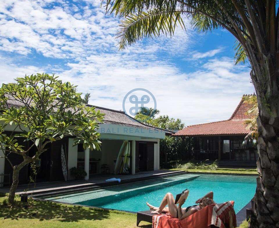 3 bedrooms villa joglo style echo beach canggu for sale rent 14 scaled