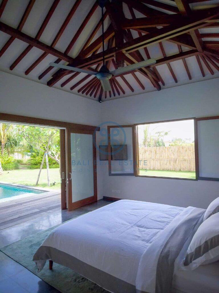 3 bedrooms villa joglo style echo beach canggu for sale rent 5 scaled