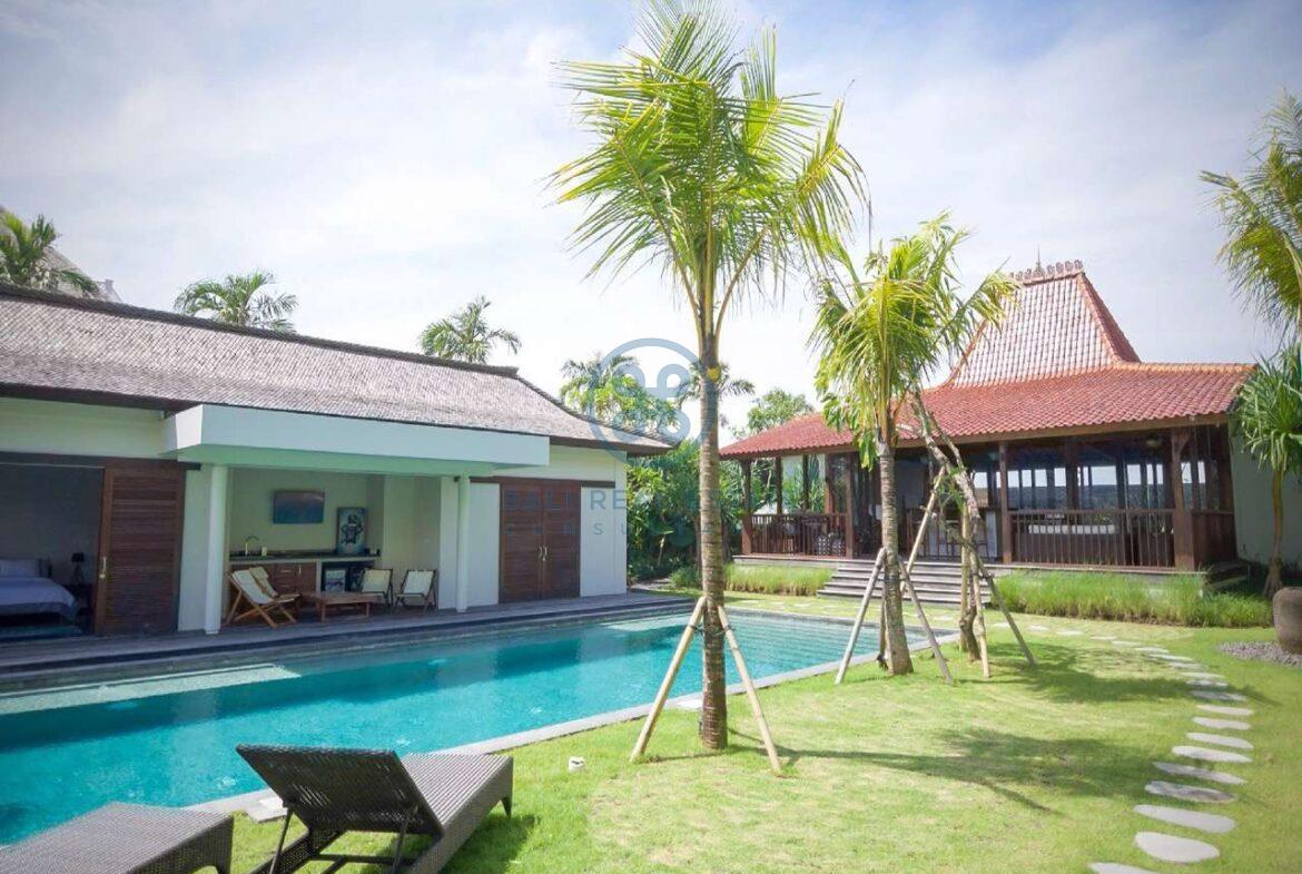 3 bedrooms villa joglo style echo beach canggu for sale rent 8 scaled