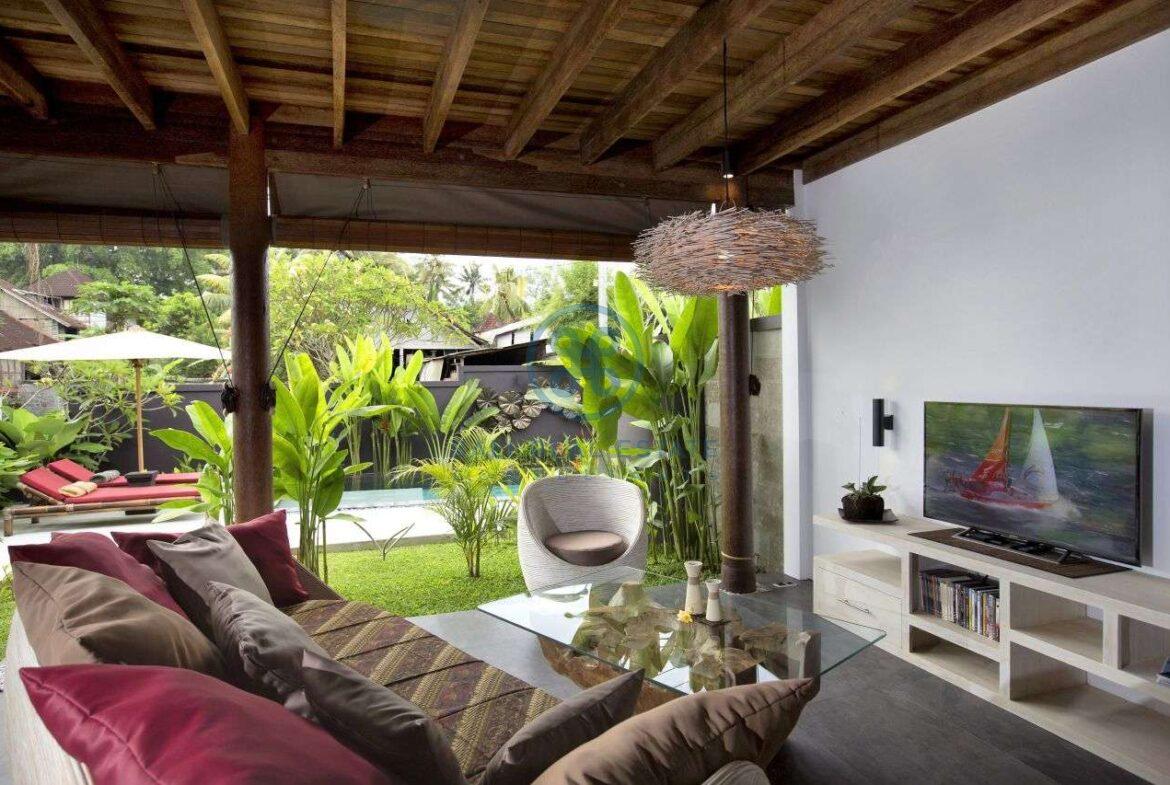 3 bedrooms villa with lanscaped garden view ubud for sale rent 17