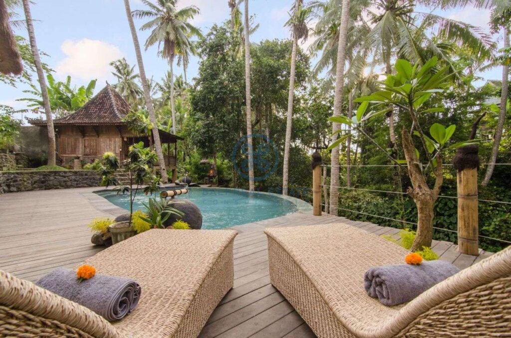 3 bedrooms villa with ricefields jungle view ubud for sale rent 12