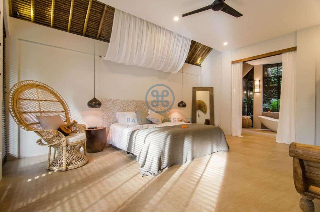 3 bedrooms villa with ricefields jungle view ubud for sale rent 15