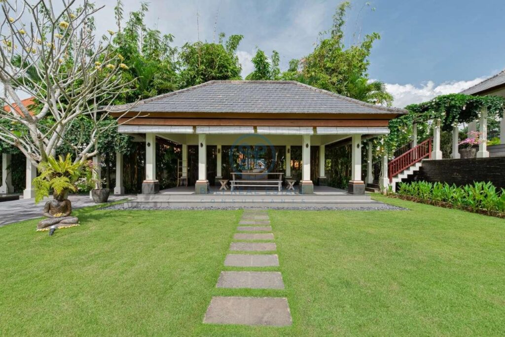 4 bedrooms villa mansion ricefield valley view ubud for sale rent 51