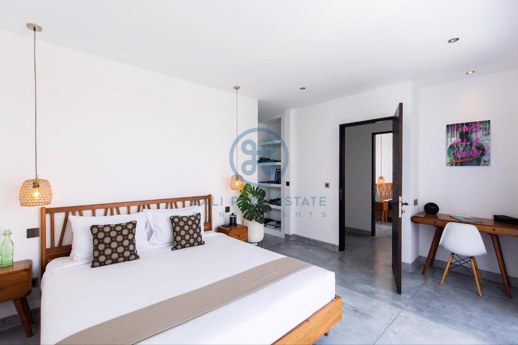 bedroom townhouse in umalas for sale