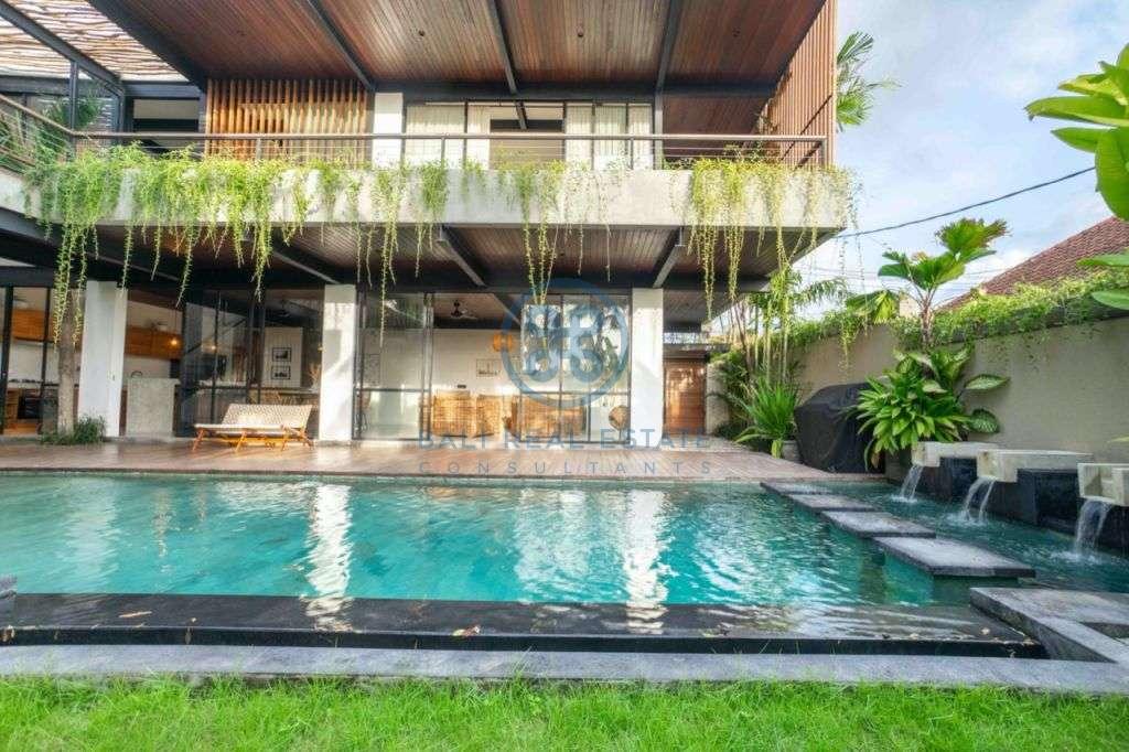 bedrooms villa with sunset view canggu berawa for sale rent