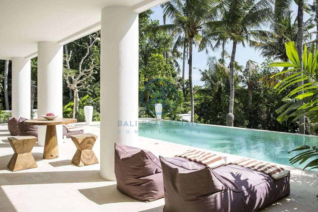 bedroom luxurious villa pererenan for sale rent