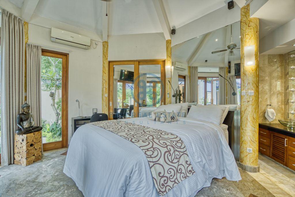 bedroom villa beach front tabanan for sale rent
