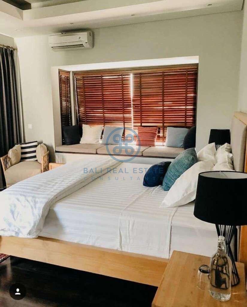 bedroom villa in batubolong for sale