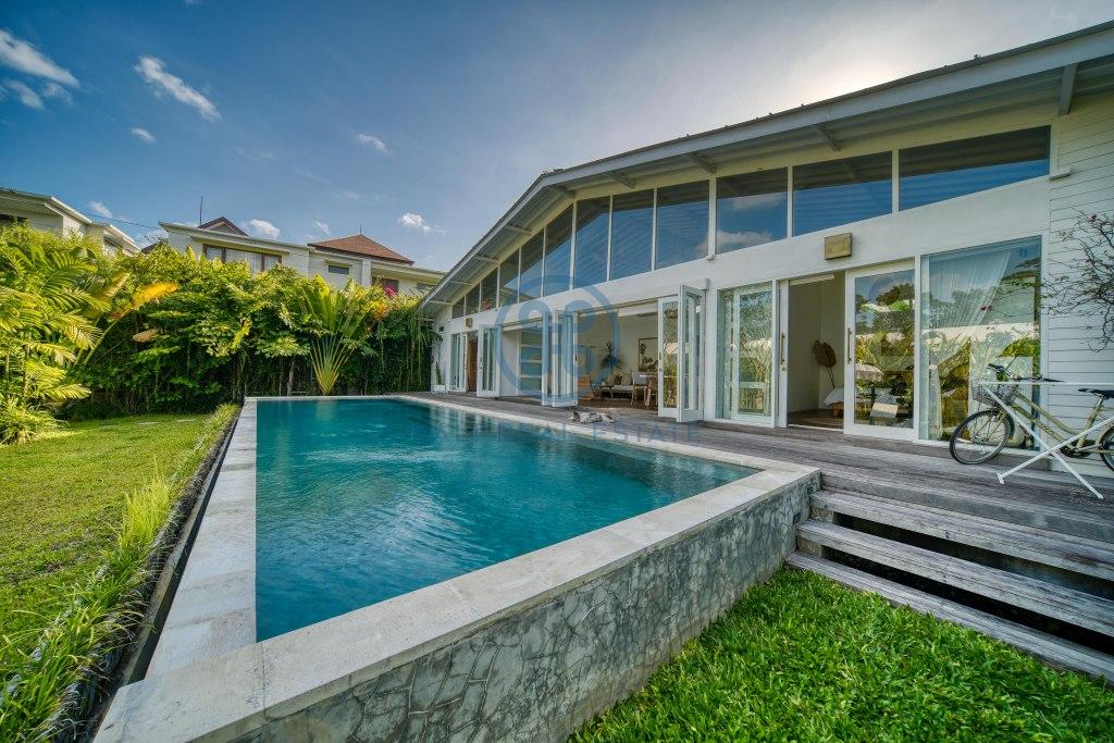 bedroom villa garden pool view pererenan canggu bali for sale rent