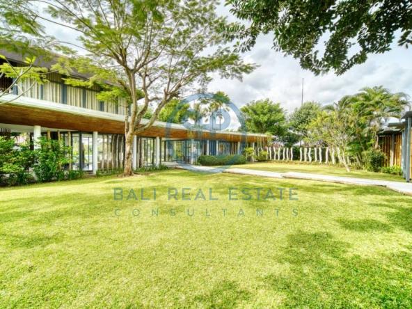 bedroom villa valley view tumbak bayuh canggu bali for sale rent