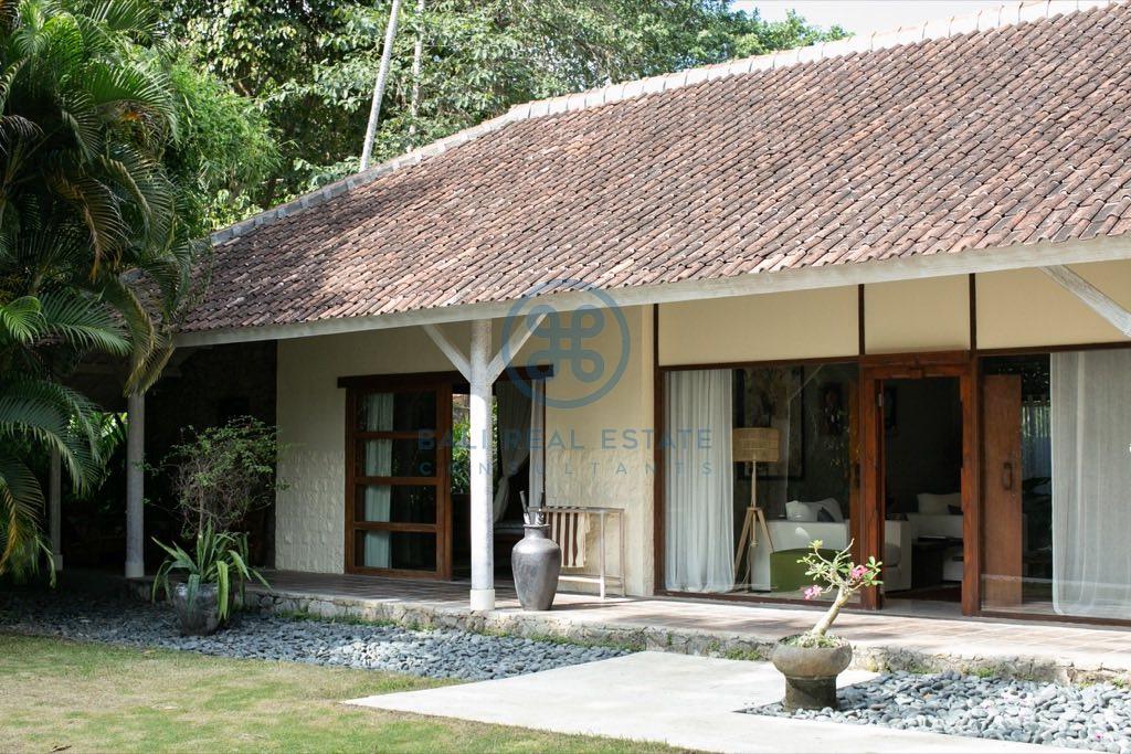bedroom villa in umalas for sale